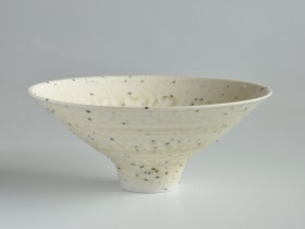 Grogged porcelain bowl 26cm diameter.